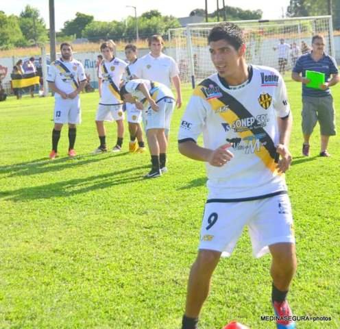 Manuel Montiel nuevo refuerzo de Agropecuario