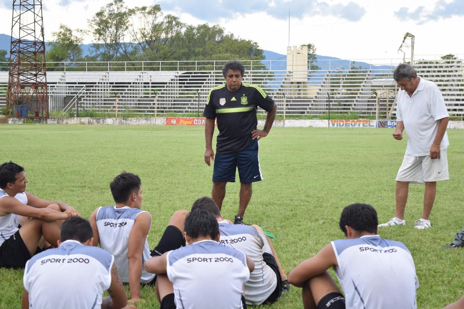 Altos Hornos Zapla en la recta final para el debut