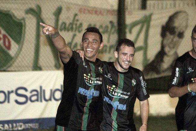 Ferro recuperó un atacante para el clásico