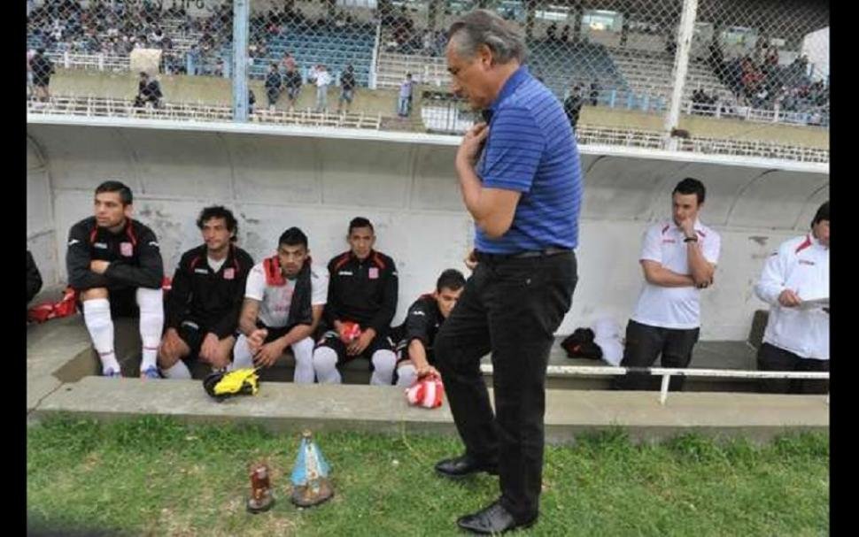 Juan José López llega mañana para ser el nuevo DT de Juventud