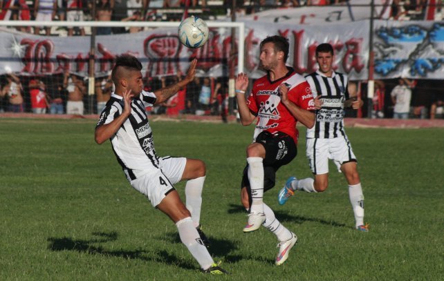Maipú y Gimnasia repartieron puntos en un duelo caliente