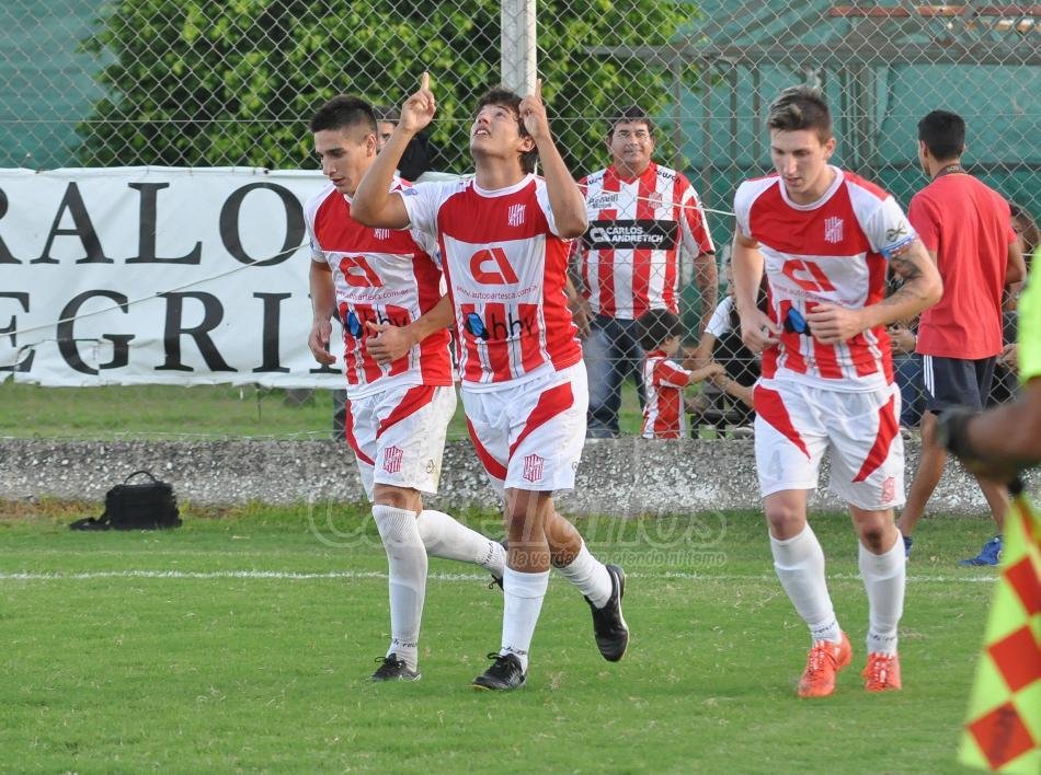 El León se quedó con un clásico que terminó caliente