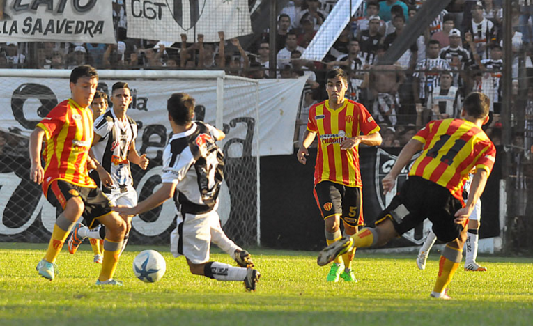 For Ever y Sarmiento quedaron a mano