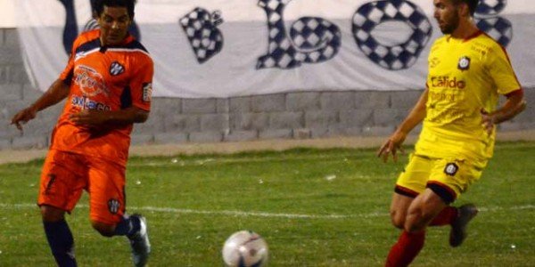 Sarmiento perdió el invicto y la punta