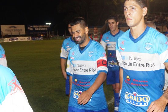Gimnasia bajó a Sportivo Las Parejas y se subió a la cima