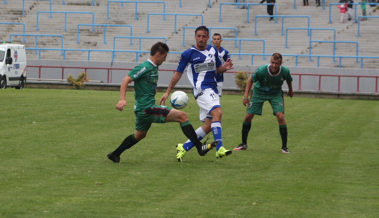 Alvarado cayó ante Ferro y se complicó