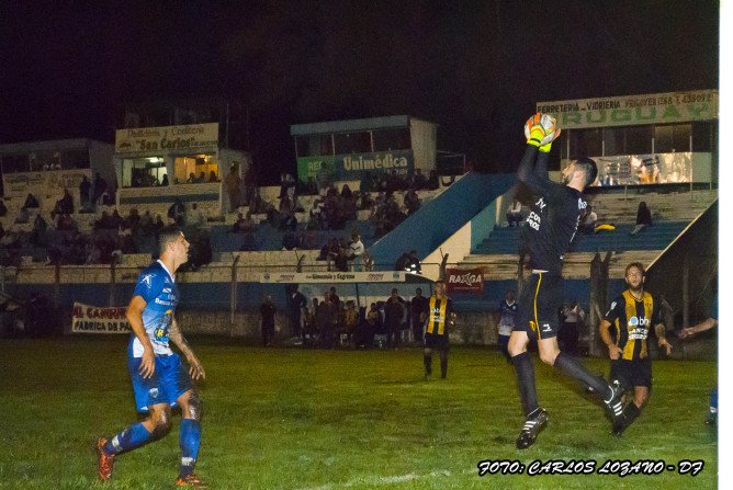 Gimnasia cayó en casa ante Libertad y se alejó de la punta