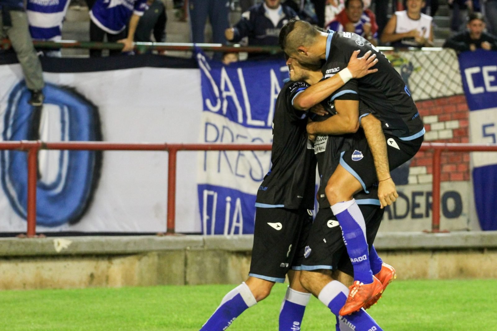 Alvarado fue más que Belgrano y entró en el pelotón de clasificación
