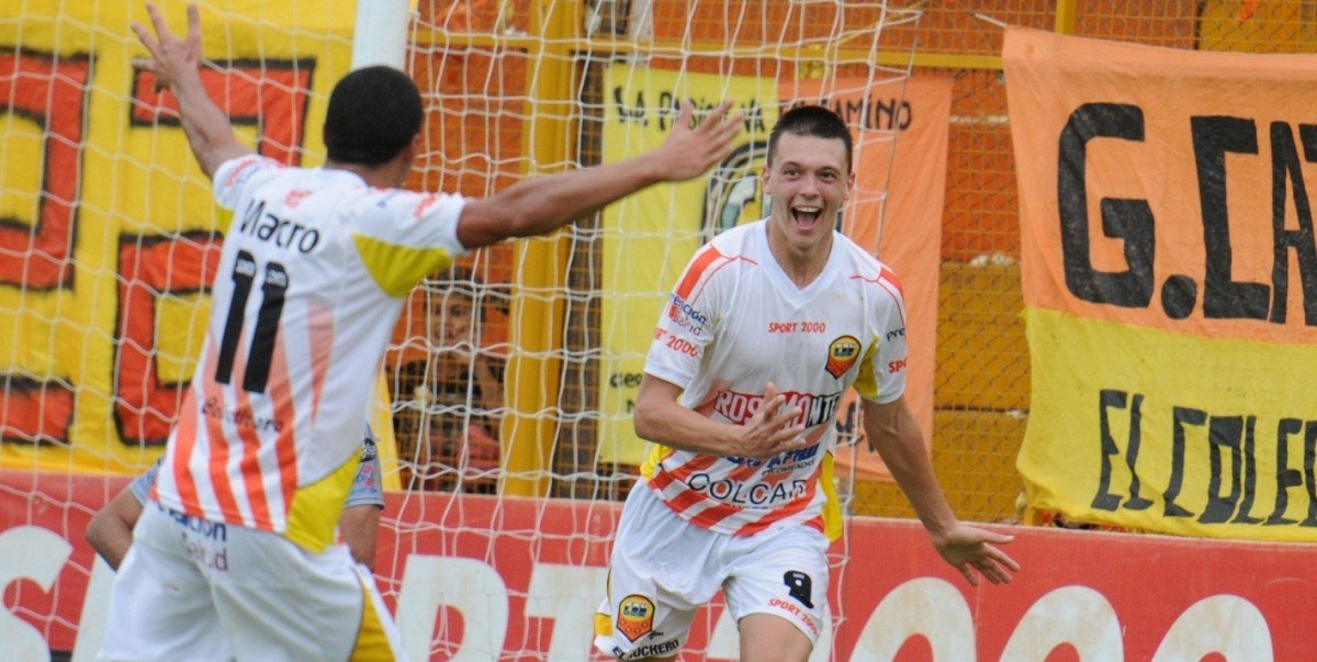 En la última bola, Crucero le ganó a Juventud Unida