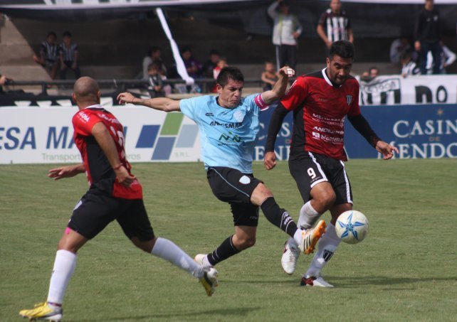 Gimnasia le ganó a Gutiérrez y se esperanza con la clasificación