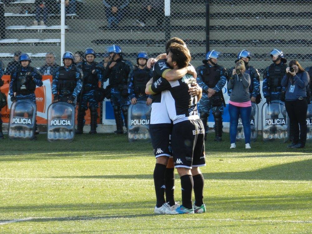 Cipo ganó el clásico y se despidió de la temporada