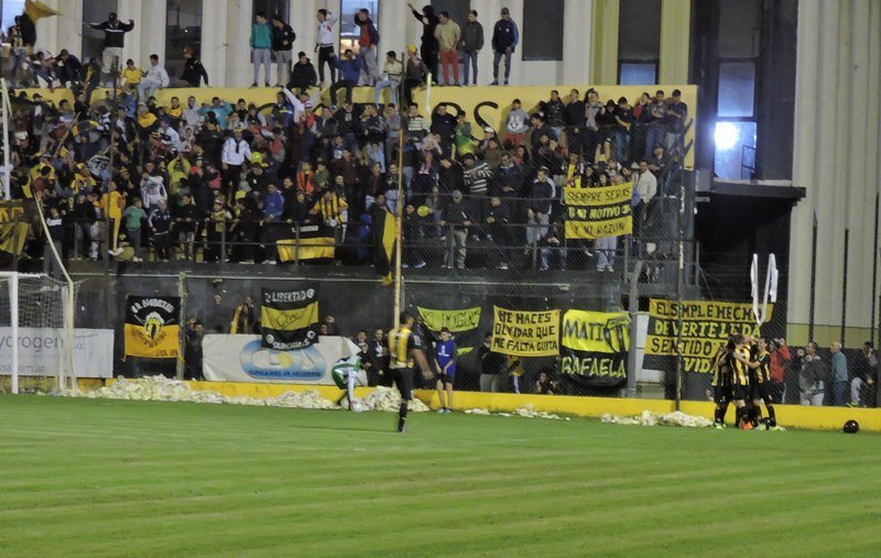 Libertad festejó todo en el clásico ante Unión