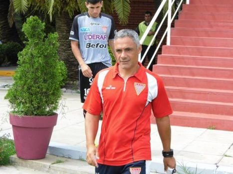 Los Andes: Barrera reemplazará a De la Riva hasta la finalización del campeonato