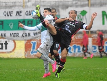 Bella Vista con el último aliento se quedó con el partido de ida