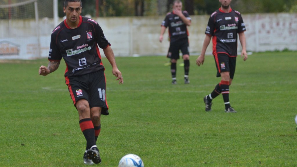 Walter Linares: «Vamos a jugar el partido con el alma y el corazón»
