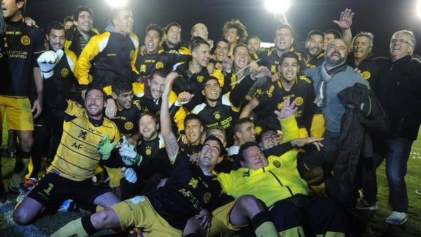 Flandria ascendió a la B Nacional
