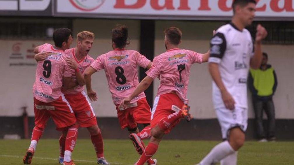 Los Andes superó a Ferro por 2 a 0