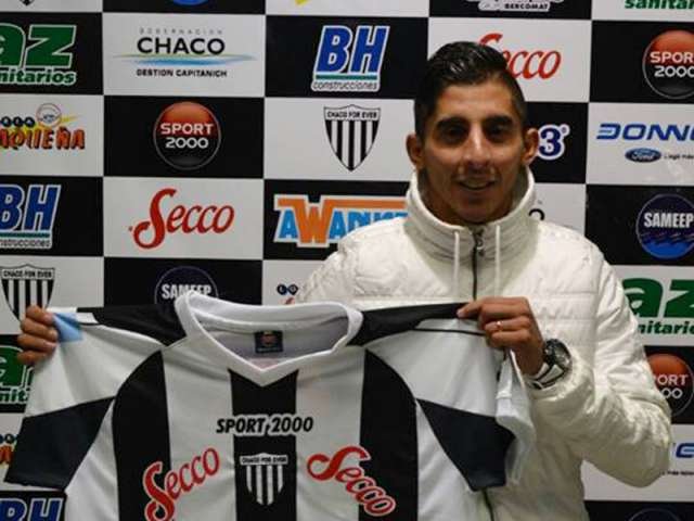 For Ever ya tiene al primero