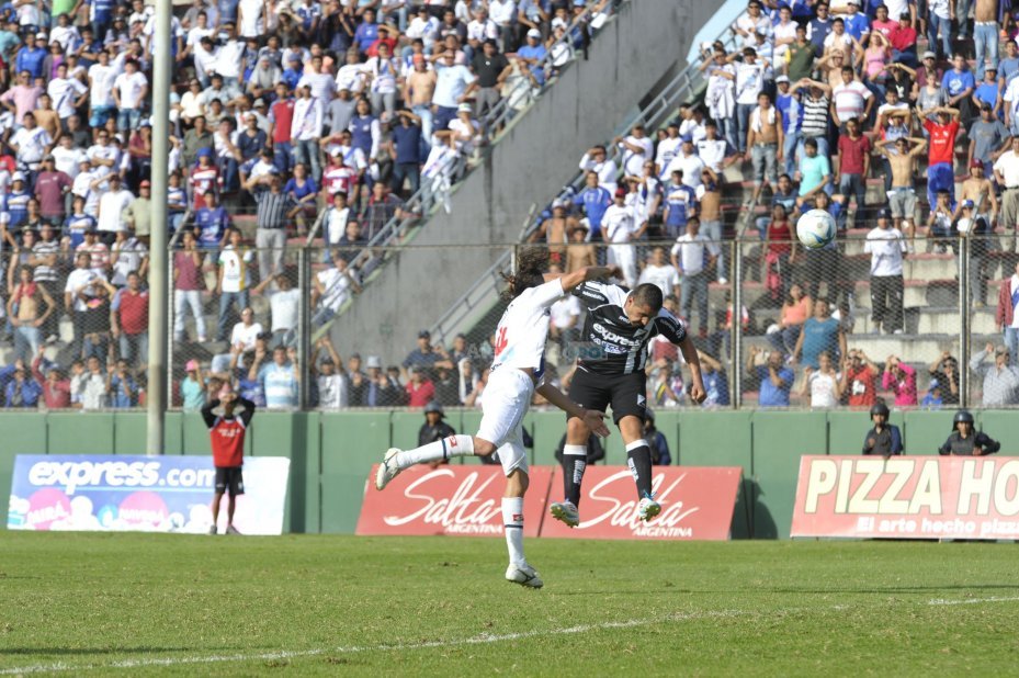 El clásico salteño paraliza la provincia