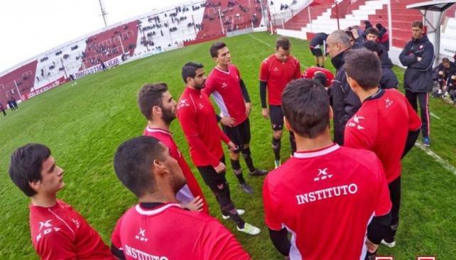 La Gloria inicia su sueño ante Chacarita
