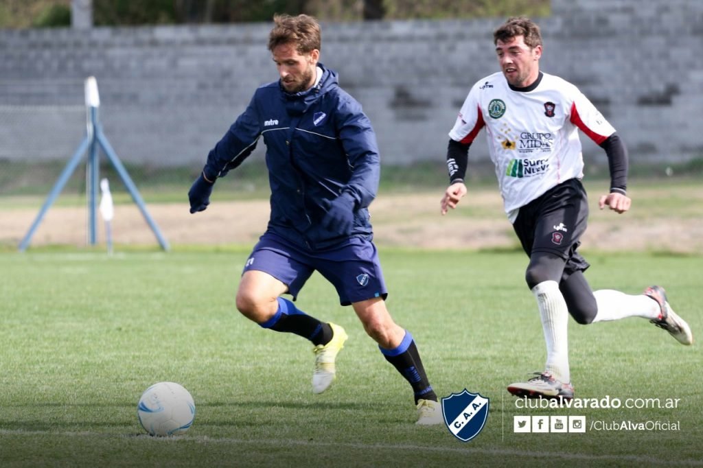 Amistoso y derrota ante Sarmiento de Ayacucho