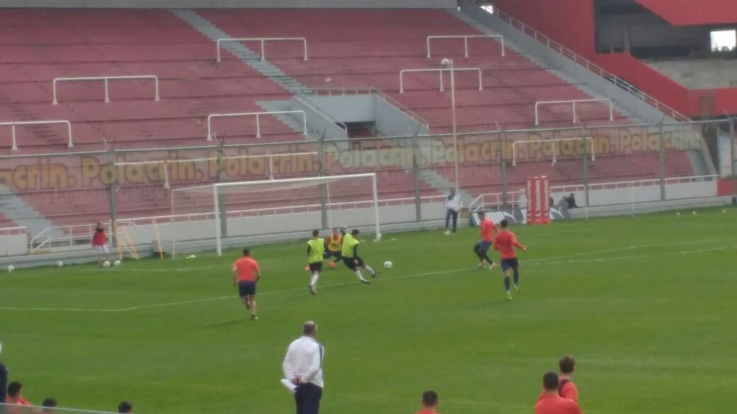 Derrota y empate ante el Rojo