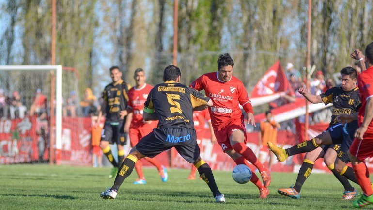 Independiente cayó con Madryn y quedó Rojo de bronca