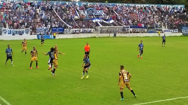 Almagro fue más que Santamarina y lo derrotó por 2 a 1