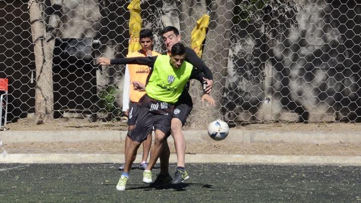 Fuentes probó un equipo para el sábado