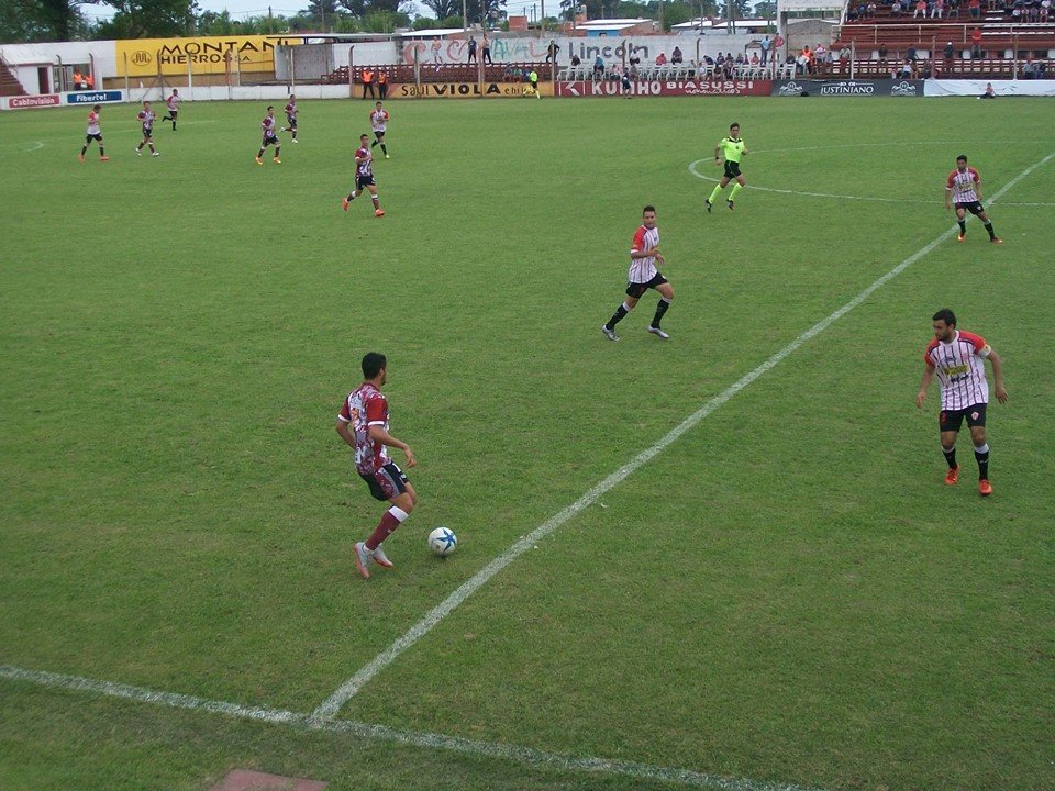 Rivadavia empató con Defensores y sigue sumando