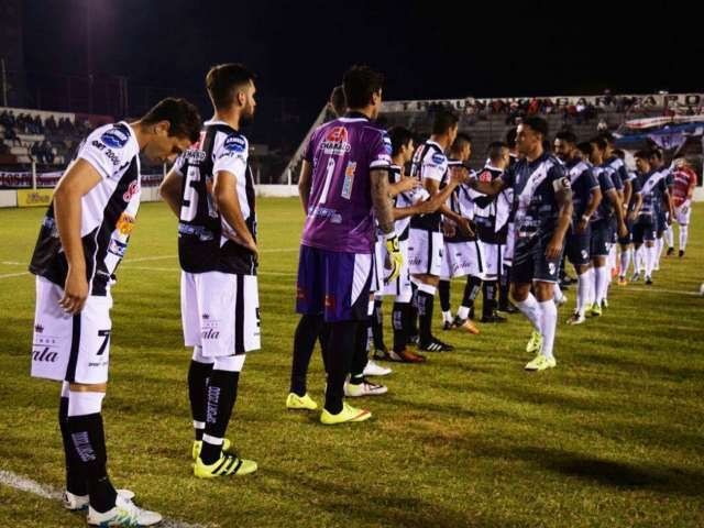For Ever, por el tercer triunfo seguido ante Guaraní
