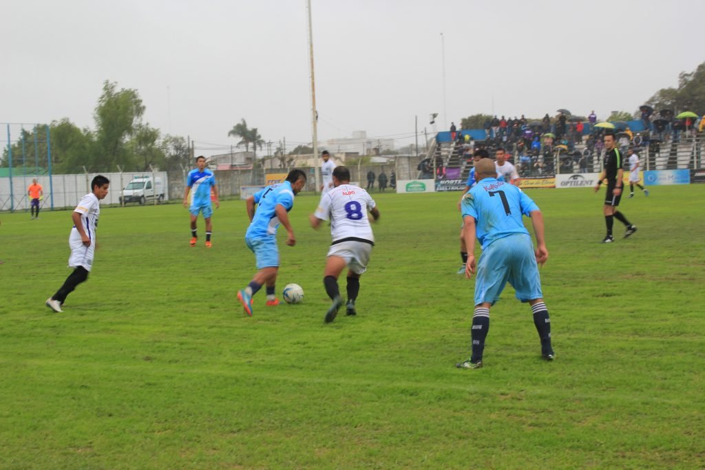 Huracán expone su liderazgo en paso de los libres