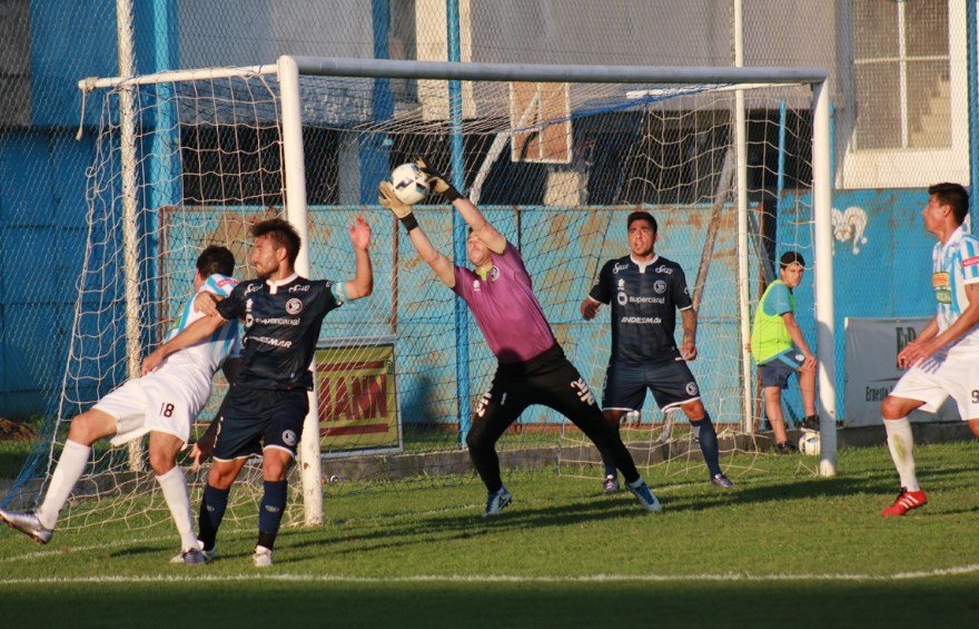 En Gualeguaychú, Juventud Unida empató con Ferro