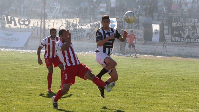 Resucitó Cipo, tocó fondo el Rojo