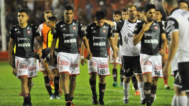 Instituto cayó ante Ferro