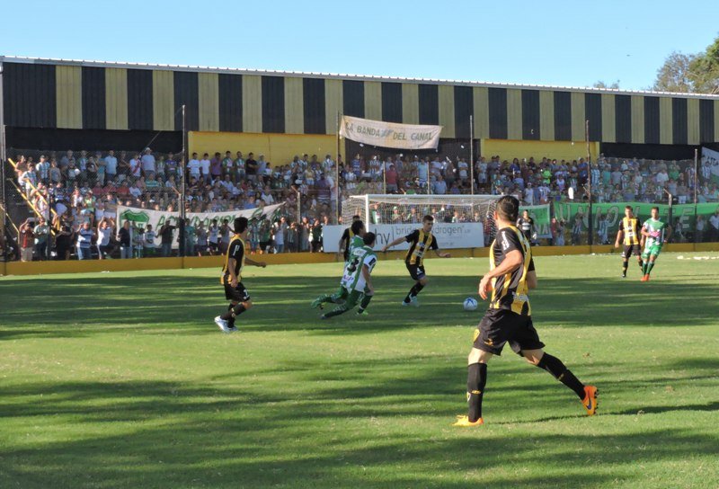 Libertad y Unión, cara a cara por el clásico y la punta