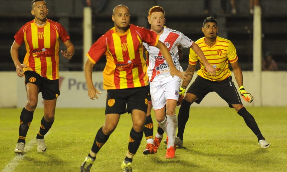 Sarmiento perdió con Guaraní y no pudo llegar a la cima