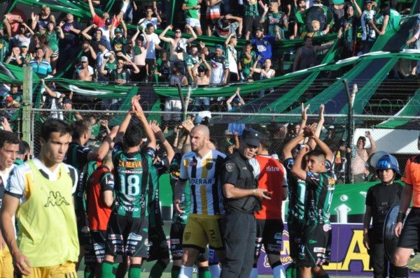 Sigue sin levantar: Santamarina cayó en Mataderos