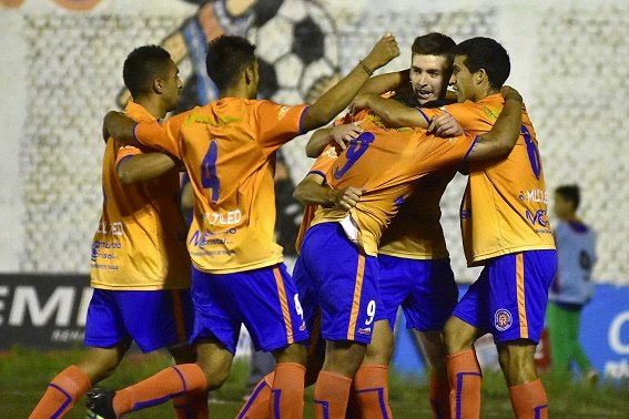 En su mejor noche, el Depo regresó al triunfo