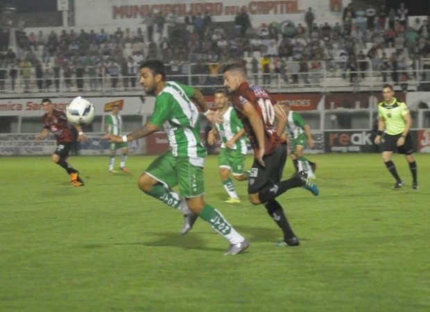 Estudiantes venció a Central Córdoba y se escapa de la zona roja