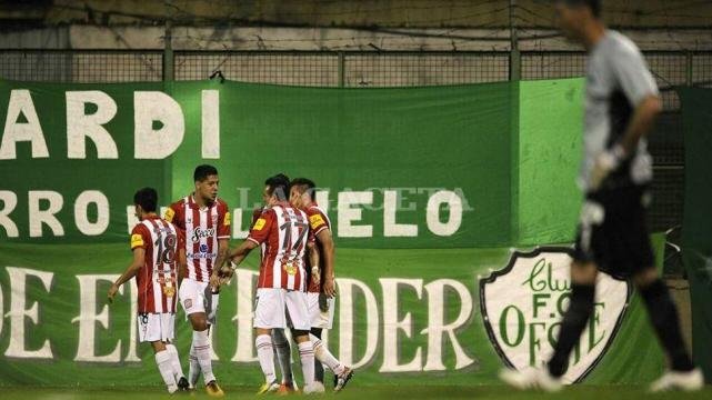 Con un penal sobre la hora, San Martín rescató un empate en Caballito