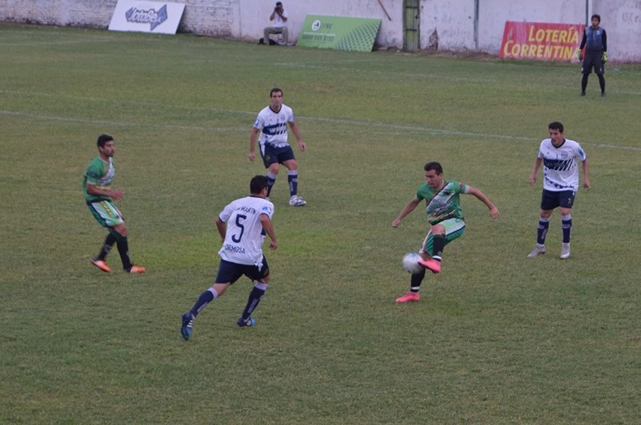 Ferroviario sacó ventaja en el primer juego