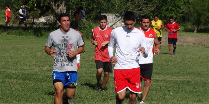 Con varios refuerzos, el “Rojo” largó con los entrenamientos