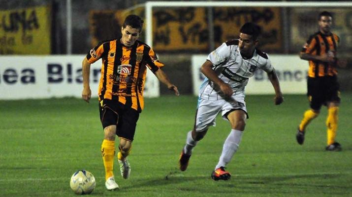 Mitre y Aconquija no pasaron del cero en Santiago
