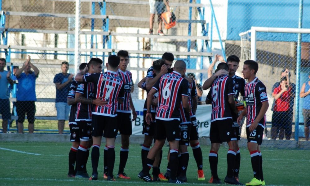 Juventud Unida perdió con Chacarita y profundizó su mal momento