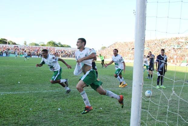 Reinero: «¿Por qué no pensar en otro ascenso?»