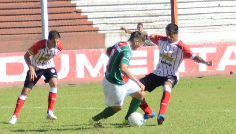 Agro le ganó a Rivadavia en Lincoln y terminó en escándalo