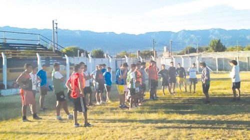 Rioja Juniors volvió al trabajo con algunas caras nuevas