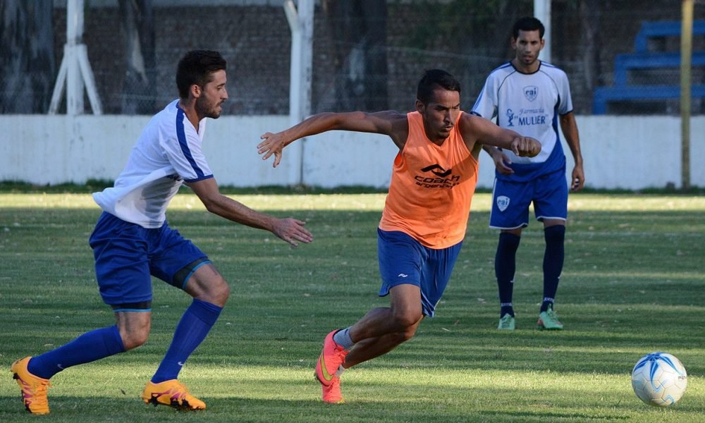 El Juve puntano prueba y golea