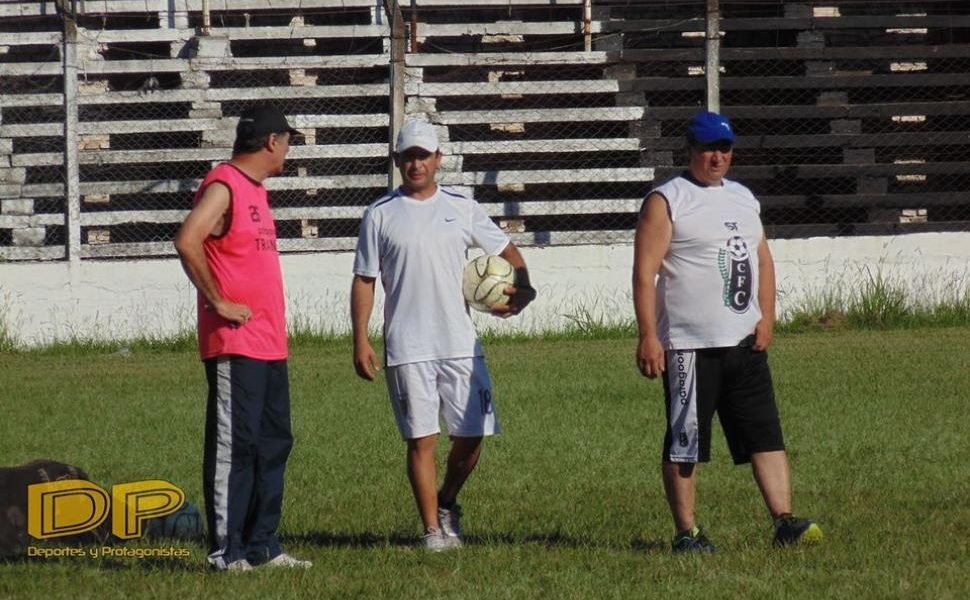 El Cuervo cerró a su primer refuerzo en la delantera